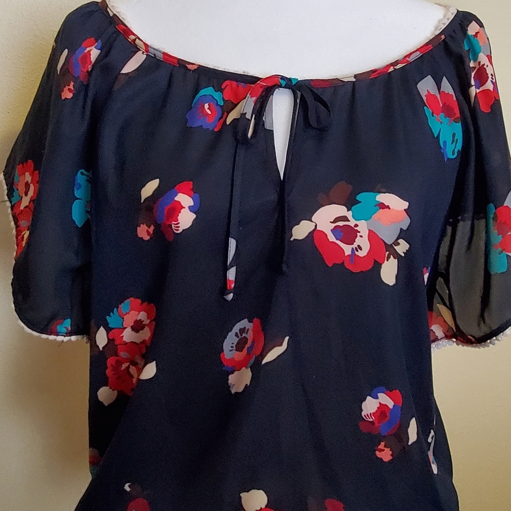 American Eagle outfitters Sz M Top